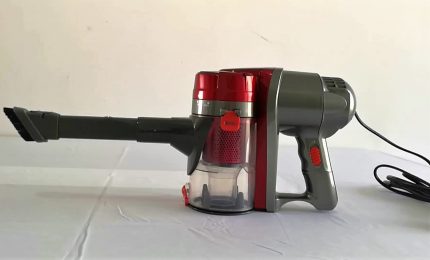 Compact vacuum cleaner with power cord