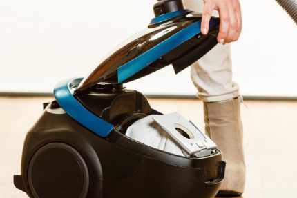Bag vacuum cleaner