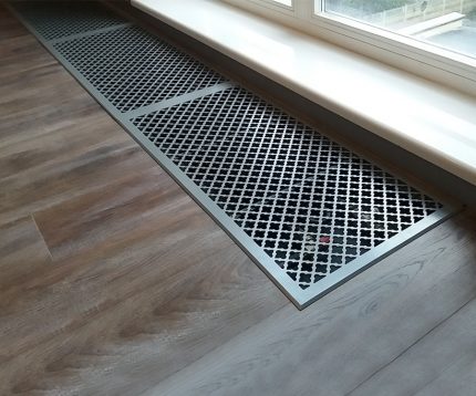 Floor ventilation grilles