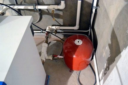 Membrane tank for heating system