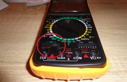 Special connectors on the multimeter