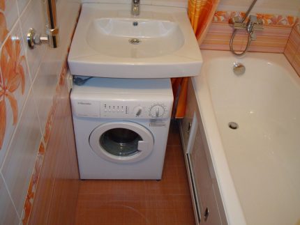 Electrolux washbasin under the sink