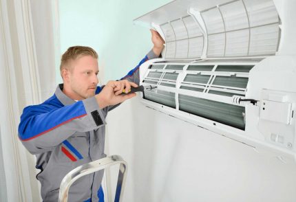 LG-ilmastointilaitteen asentaminen