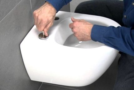 Installing a toilet seat