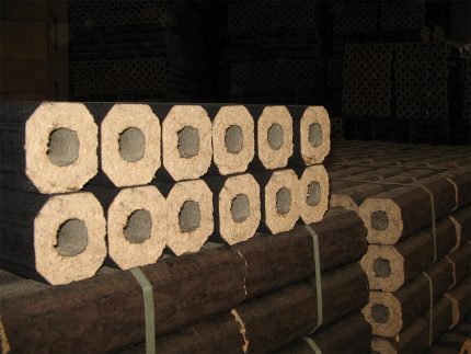 Pressed briquettes for heating