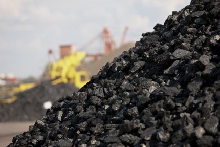 What determines the calorific value of coal