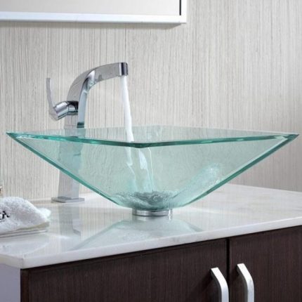 Clear glass washbasin