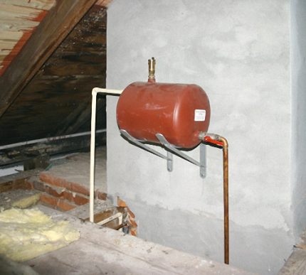 Placement of expansion tanks