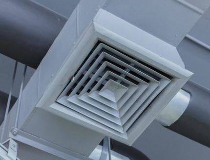 El papel de los accesorios en el sistema de ventilación.