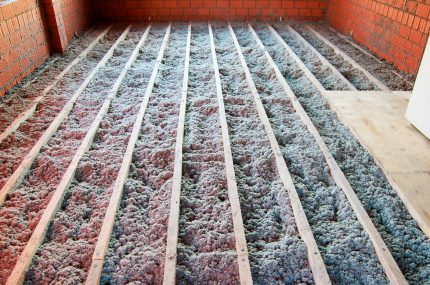 Aislamiento de piso de lana ecológica