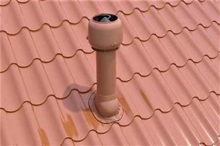 Roof ventilation pipe