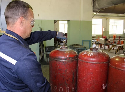 Study of the state of a gas cylinder