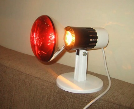 Lampa cu infraroșu de încălzire