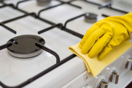 Nettoyage de cuisinière à gaz