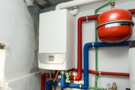 Expansion tank for gas boiler