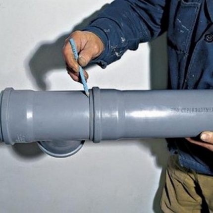 Compensador para tubo de plástico.