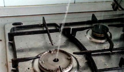 Water instead of gas flows from the burner