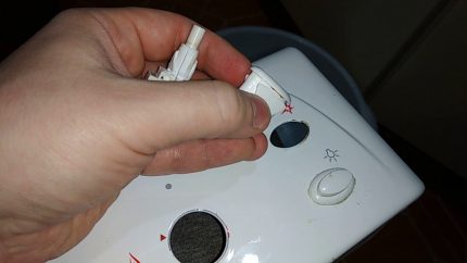 Zlomené tlačítko piezo zapalování