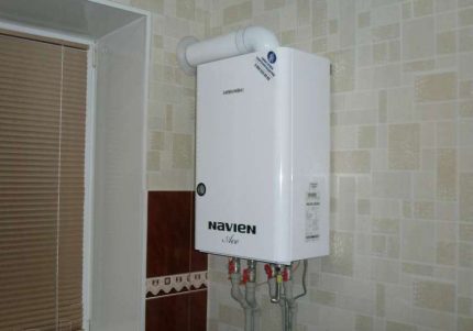 Double-circuit boiler for heating and hot water