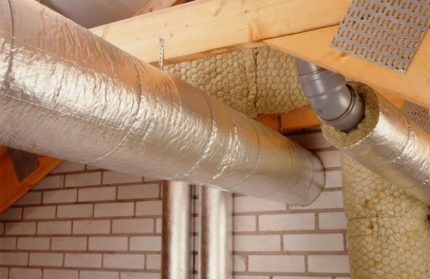 Ventilation insulation with foil mineral wool