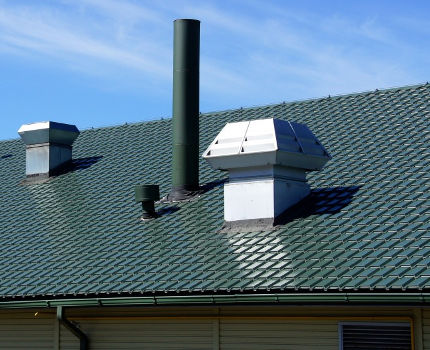 Střešní ventilátory se šikmou střechou