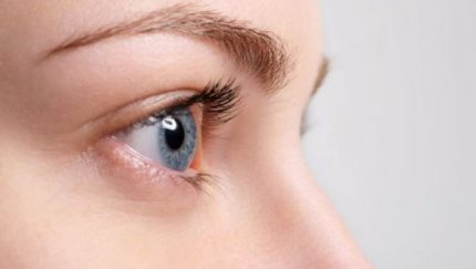 Kaip nustatyti drėgmės trūkumą sausomis akimis