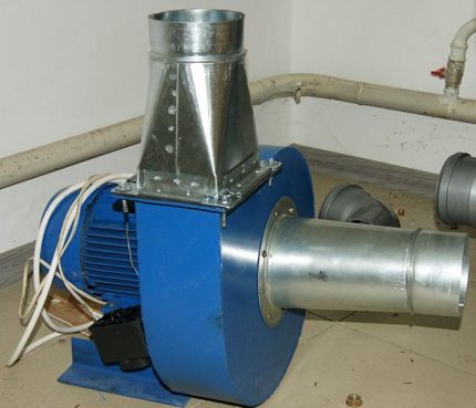 Ventilator centrifugal