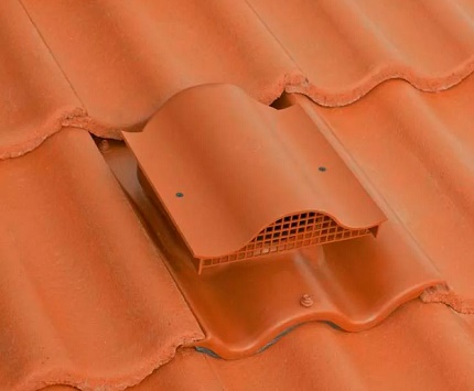 Tile roof aerator