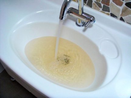 Dirty tap water