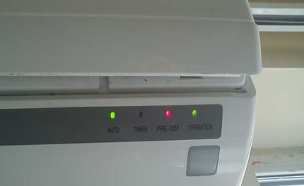 Air conditioner indicators