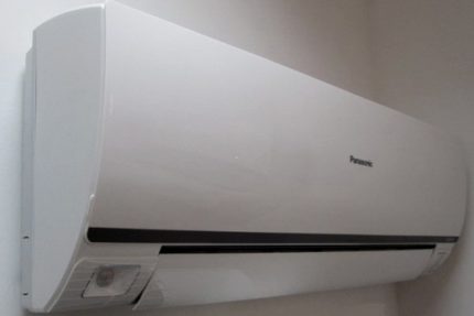 Panasonic air conditioner panloob na yunit