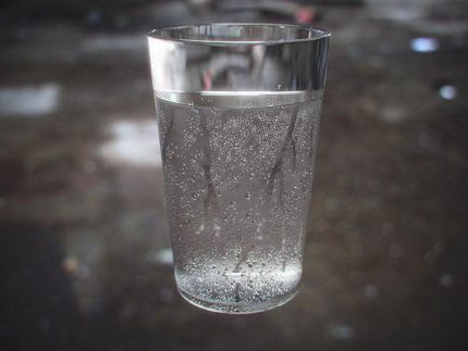 كأس من الماء