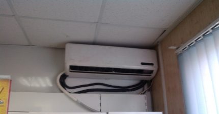 Griezelige airconditioning installatie