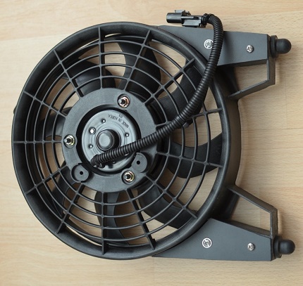 Fan for air conditioner