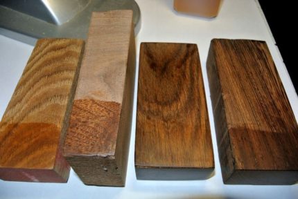 Barres en bois pour les accessoires